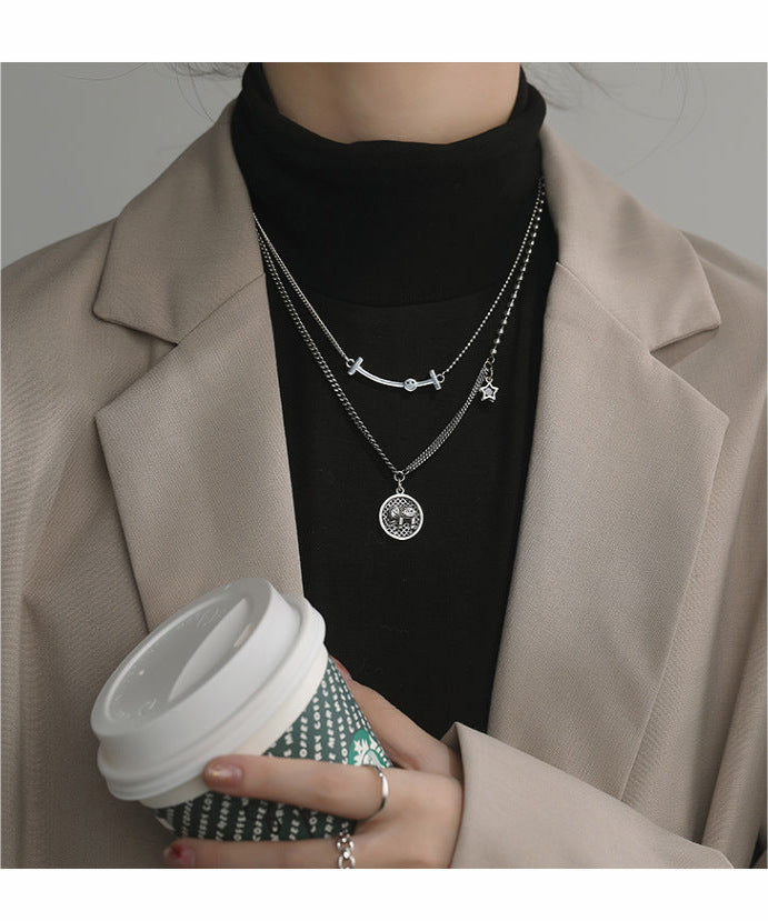 Round elephant pendant clavicle necklace