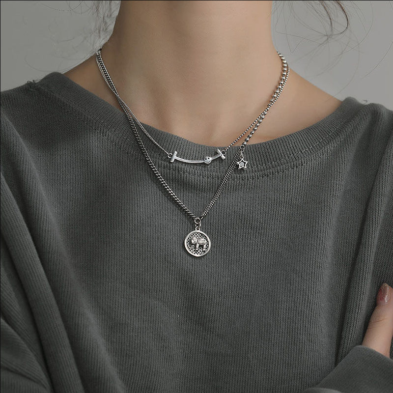 Round elephant pendant clavicle necklace